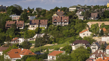 veszprém város ingatlan házak